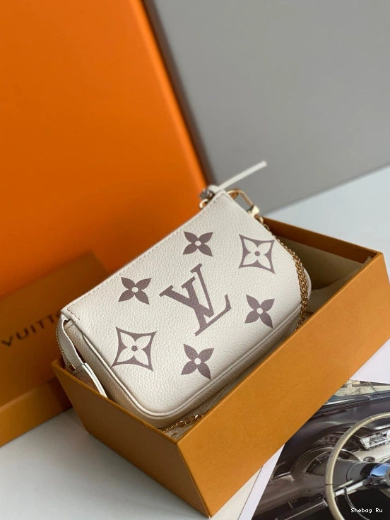 MINI LOUIS VUITTON POCHETTE ACCESSOIRES 0724